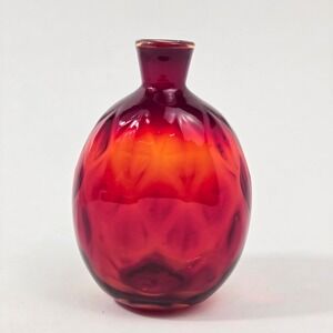 MMA Metropolitan Museum of Art Ruby Red Amberina Glass Optic Bud Vase 5 inch
